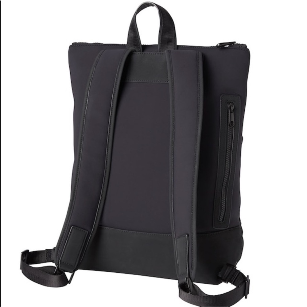 ATHLETA CARAA x Athleta Convertible Backpack Black - Picture 4 of 12